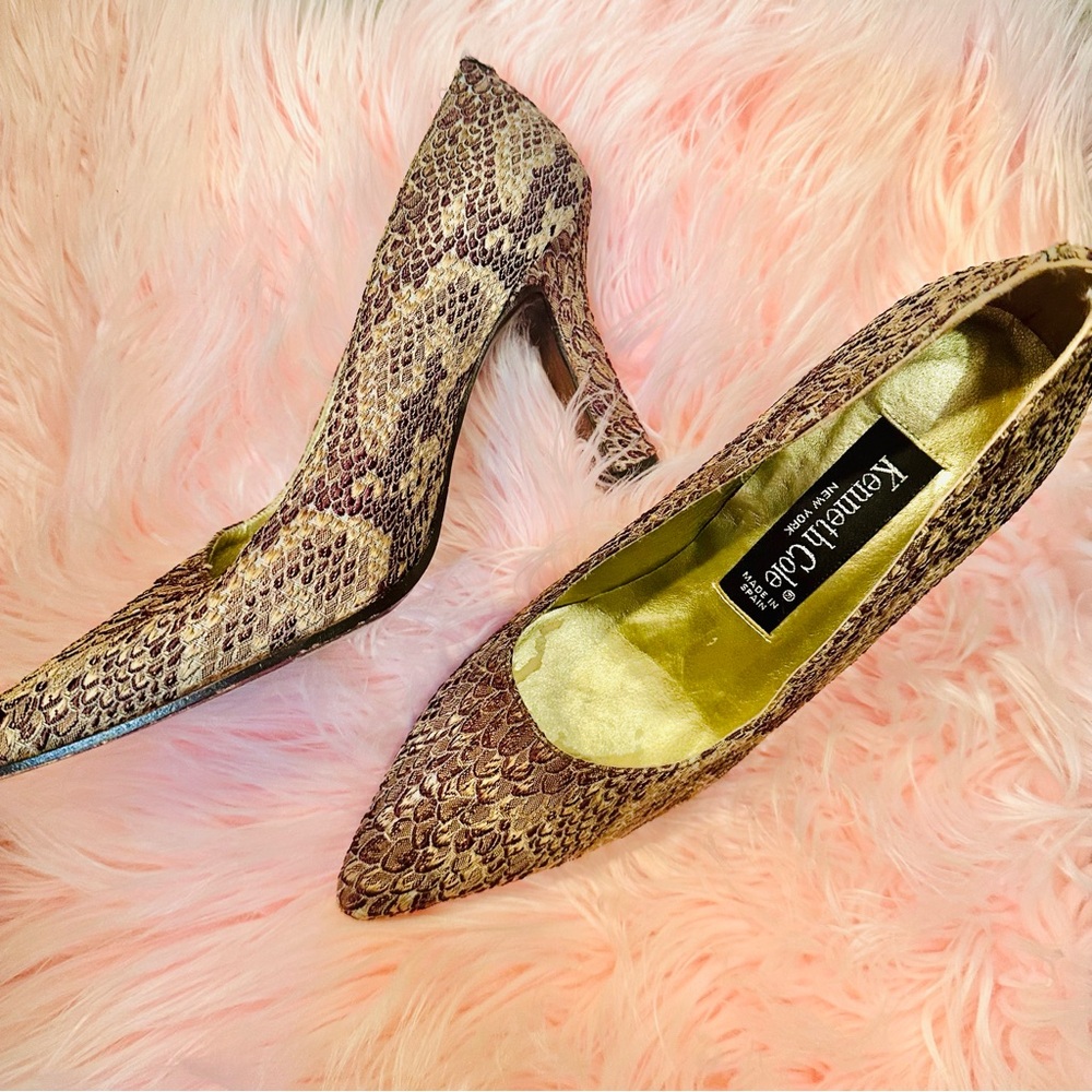 Vintage Kenneth Cole heel